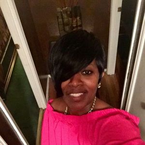 Meet your Posher, Romunda